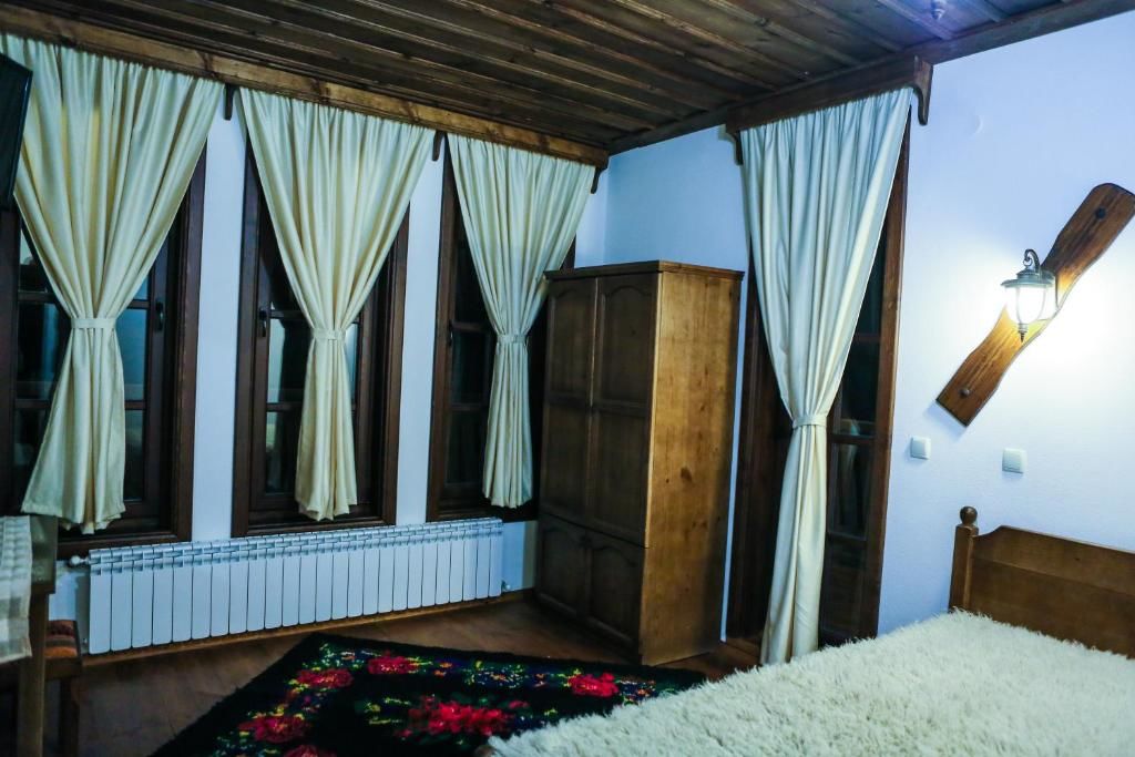 Дома для отпуска Leshtenski Rai Guest House Лештен-100