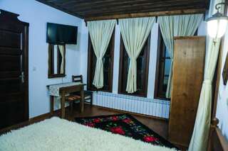 Дома для отпуска Leshtenski Rai Guest House Лештен Коттедж с 6 спальнями-28