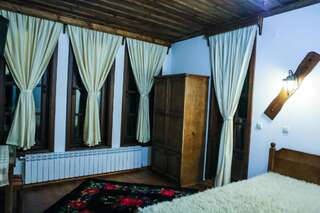Дома для отпуска Leshtenski Rai Guest House Лештен Коттедж с 6 спальнями-82